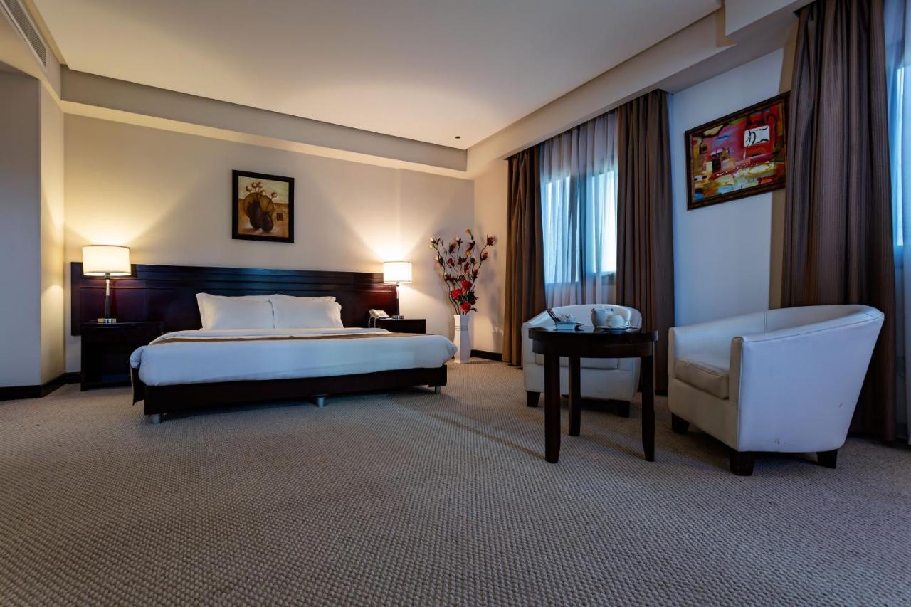 Monroe Hotel&Suites Manáma Exteriér fotografie